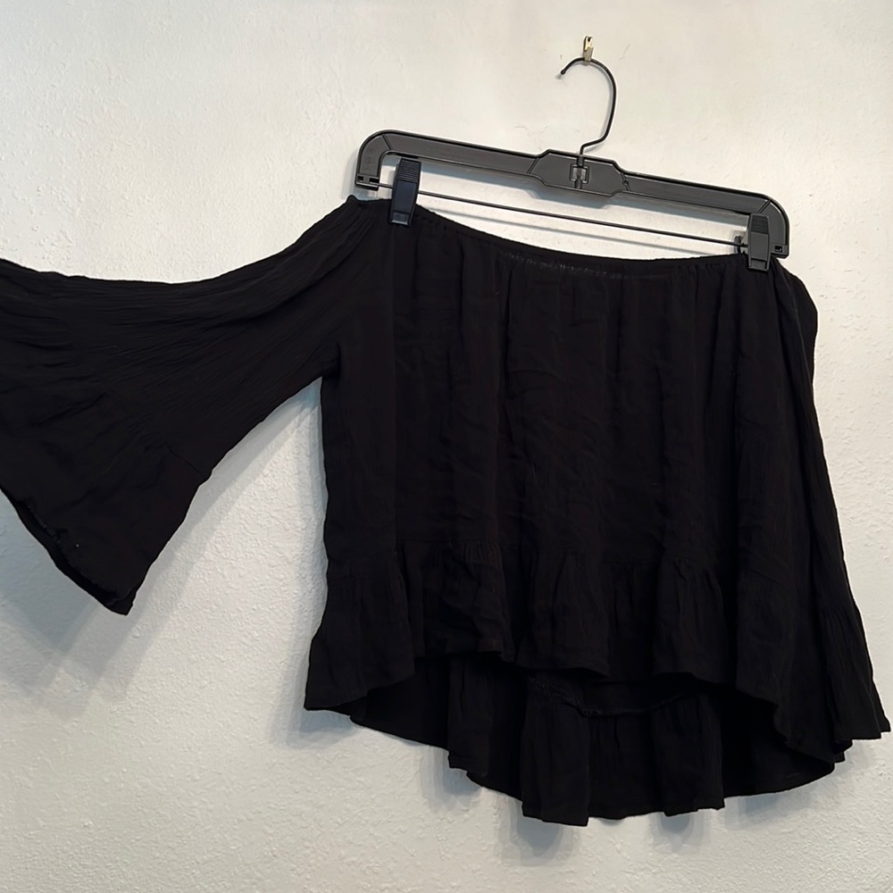 Black off the shoulder shirt size small